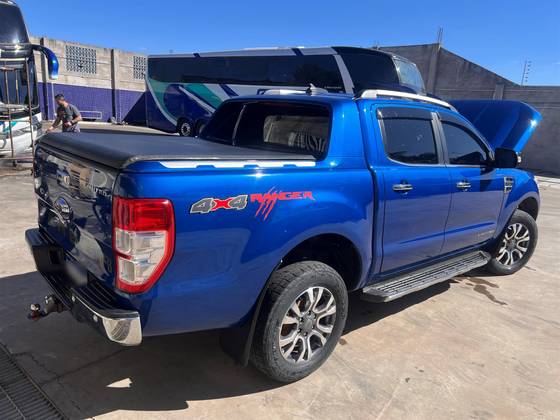 FORD RANGER 3.2 LIMITED 4X4 CD 20V DIESEL 4P AUTOMÁTICO FORD RANGER 3.2 LIMITED 4X4 CD 20V DIESEL 4P AUTOMÁTICO